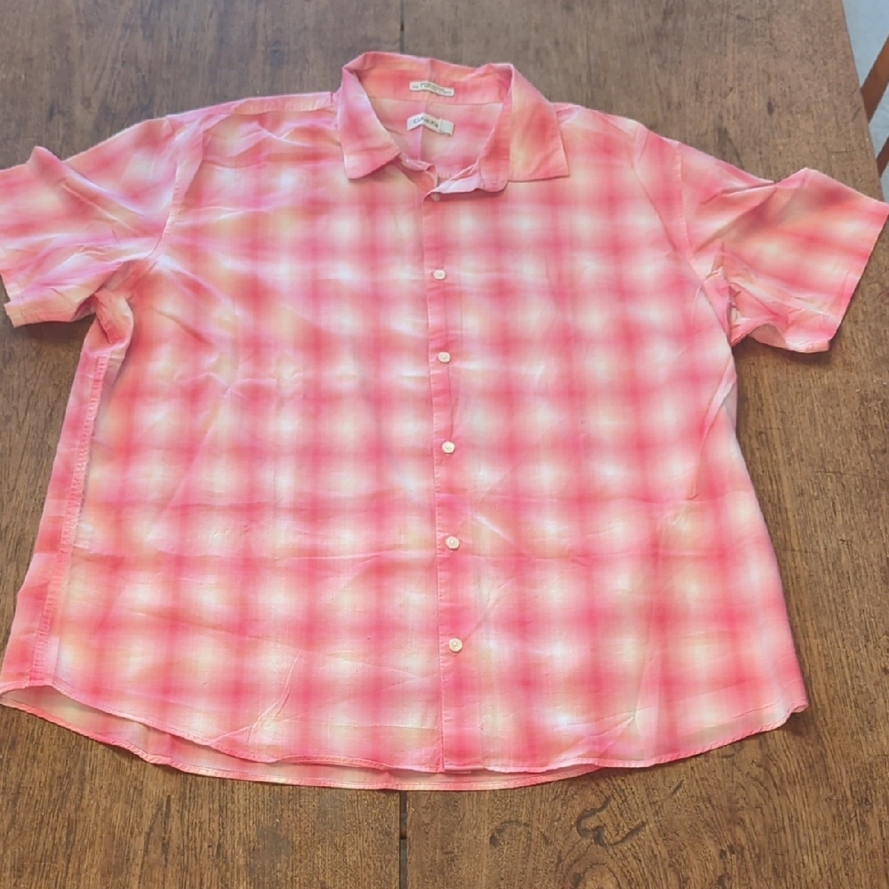 Men's Pink Calvin Klein Size XXL Short Sleeve Button Up Shirt